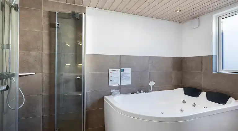 Charmerende sommerhus i Fjellerup m. indedørs spa