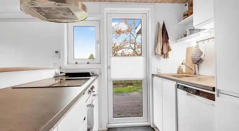 Hyggeligt, ældre sommerhuset med 600 m til strand