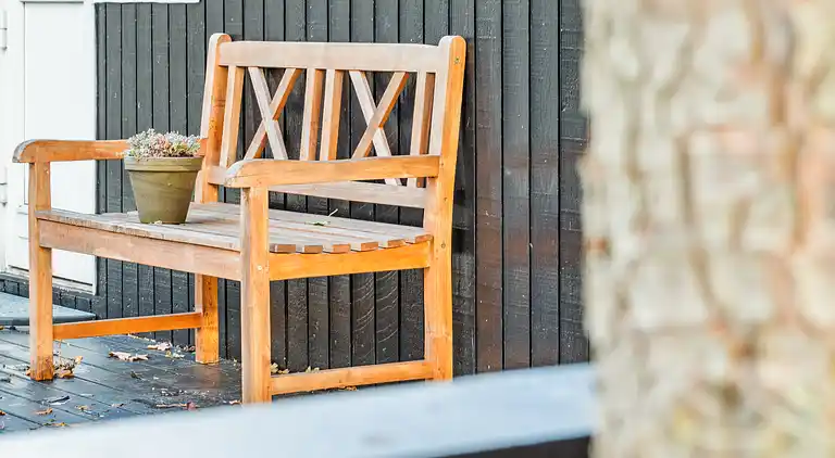 Nyrenoveret og moderne sommerhus tæt på stranden