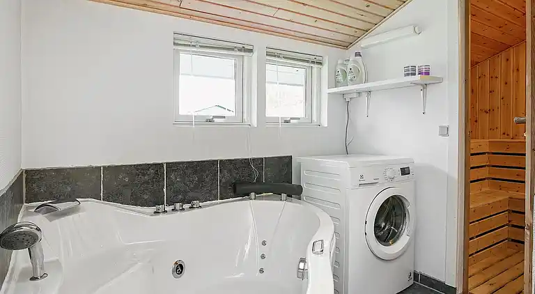 Ny renoveret sommerhus  inkl. rengøring og linned