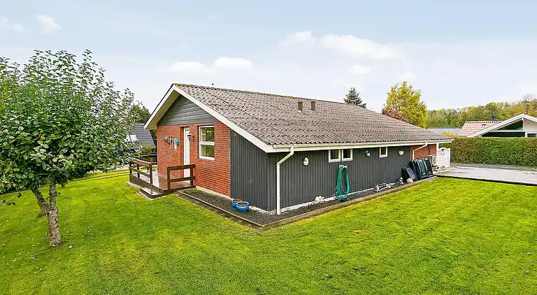 Ny renoveret sommerhus  inkl. rengøring og linned