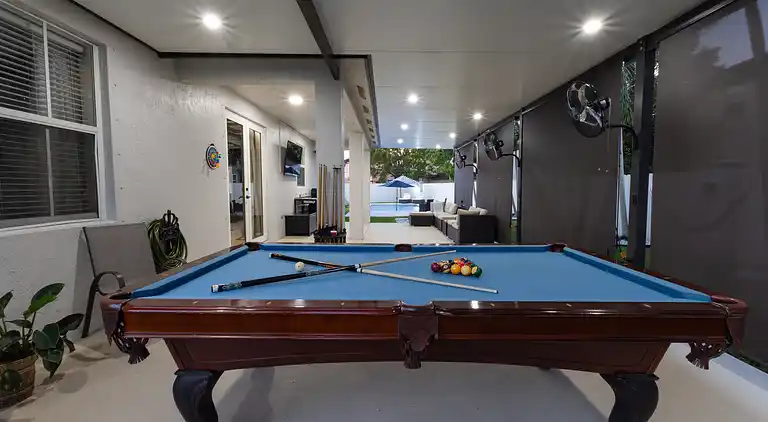 Miami Getaway: Beheiztes Poolhaus und Billardtisch-Villa