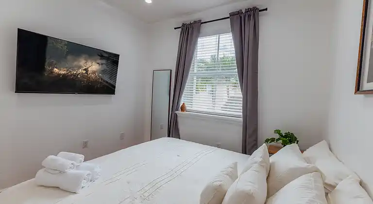 Miami Getaway: Beheiztes Poolhaus und Billardtisch-Villa