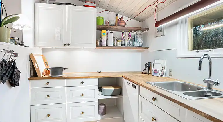 Skønt beliggende sommerhus i Dronningmølle