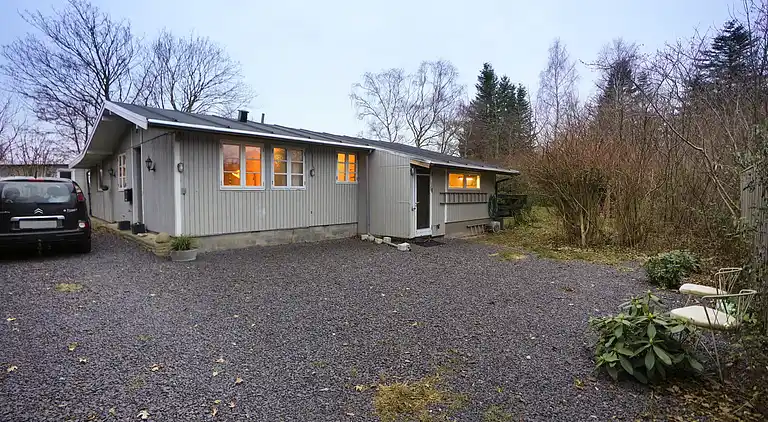 Skønt beliggende sommerhus i Dronningmølle
