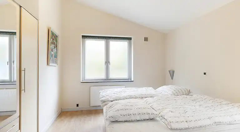 Stort Sommerhus i rolige natur skønne omgivelser