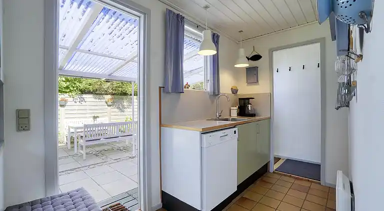 Charmerende sommerhus tæt på strand