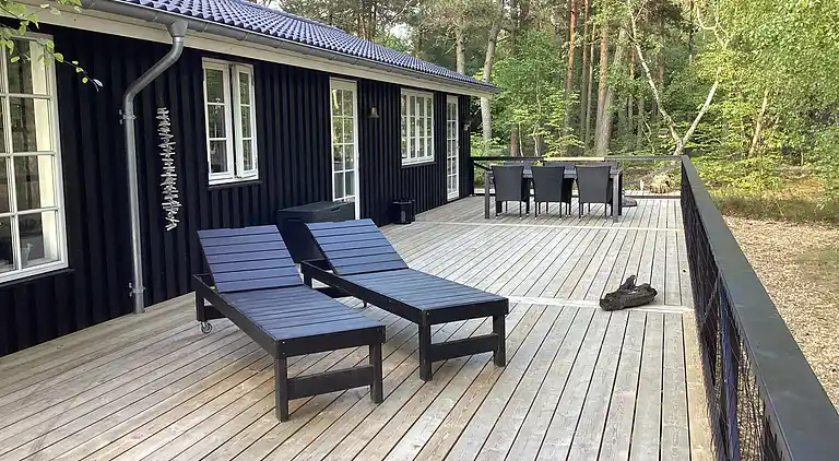 Ferienhaus mitten im Wald, nah am Wasser.