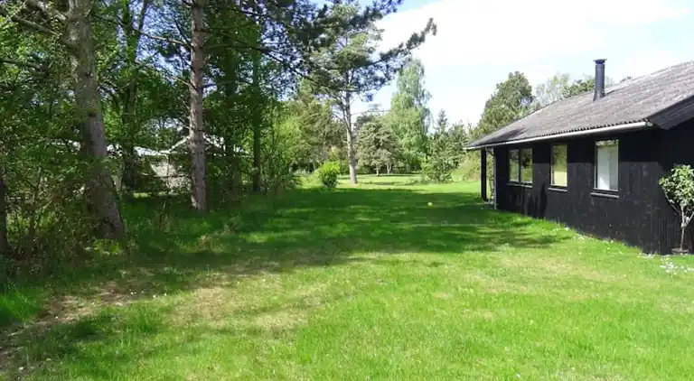 Sommerhus i idylliske kystområde