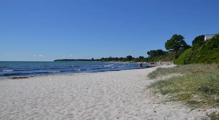 Sommerhus i idylliske kystområde
