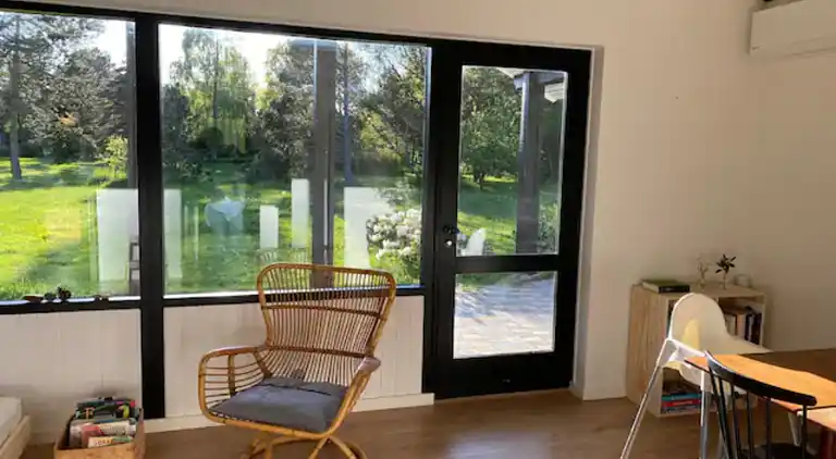 Sommerhus i idylliske kystområde