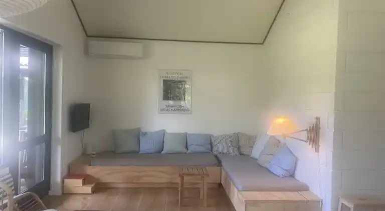 Sommerhus i idylliske kystområde