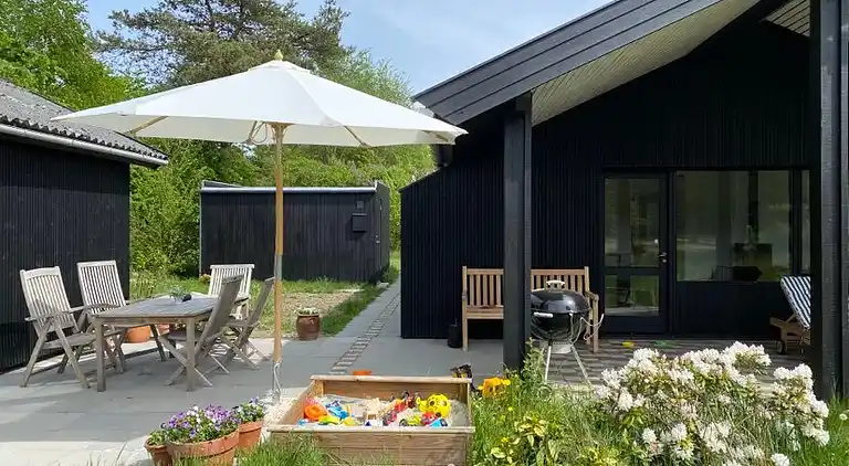 Sommerhus i idylliske kystområde