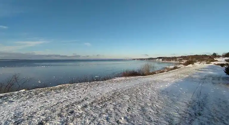 Hyggeligt sommerhus med fantastisk udsigt!