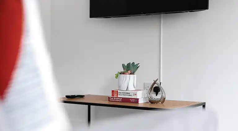 Skyvillion -vineyard Court- Enfield 1-bed Wgarden