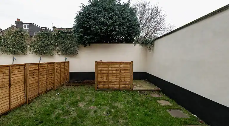 Skyvillion -vineyard Court- Enfield 1-bed Wgarden