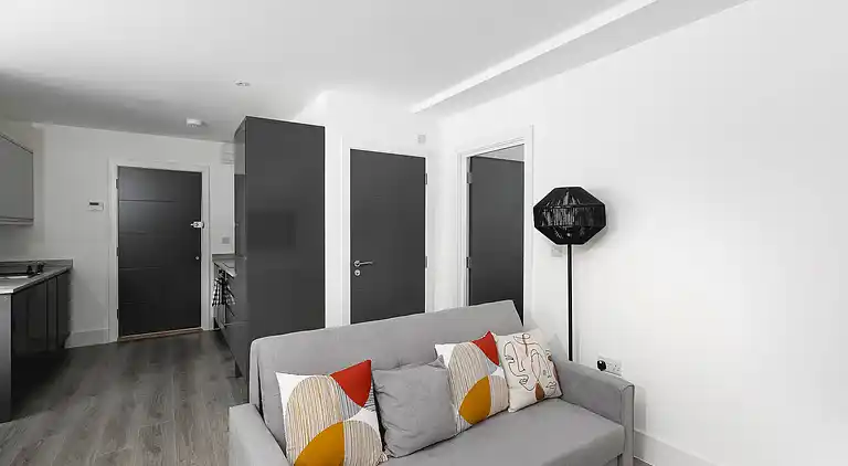 Skyvillion -vineyard Court- Enfield 1-bed Wgarden