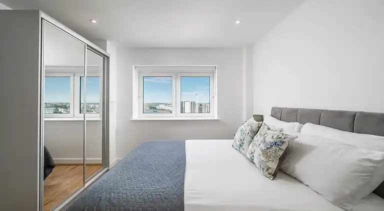 Skyvillion 2 Bed Apt London Excel  O2 Arena