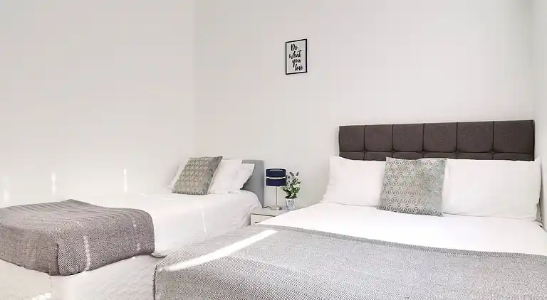 Skyvillion - Valley Way - 3bed House In Stevenage