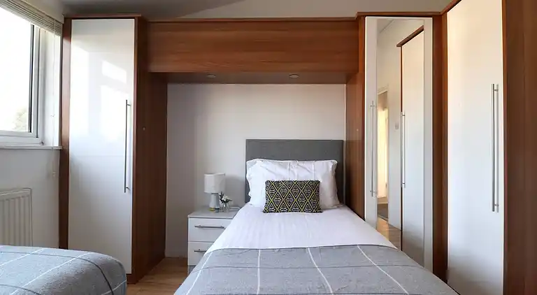 Skyvillion - Valley Way - 3bed House In Stevenage