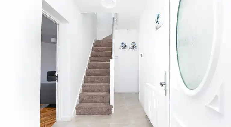 Skyvillion - Enfield 4bed House W garden & Parking