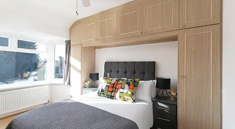 Skyvillion - Enfield 4bed House W garden & Parking