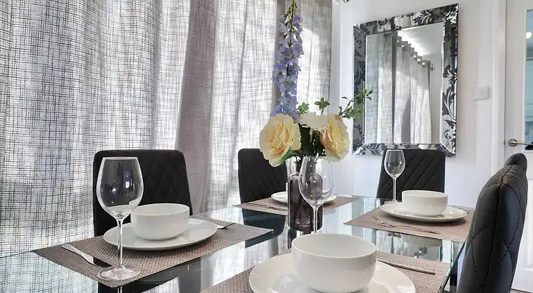 Skyvillion - Valley Way - 3bed House In Stevenage