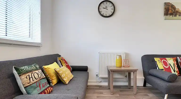 Skyvillion - Valley Way - 3bed House In Stevenage