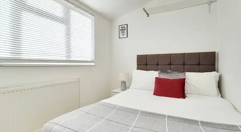 Skyvillion - Valley Way - 3bed House In Stevenage