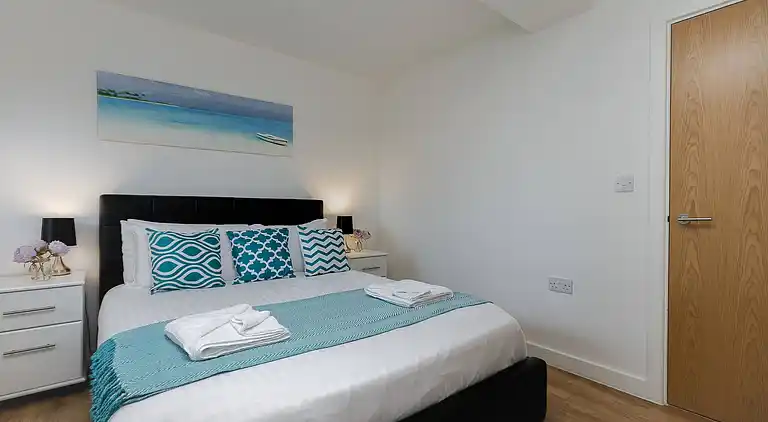 Skyvillion  1bed Enfield Flat W balcony & parking