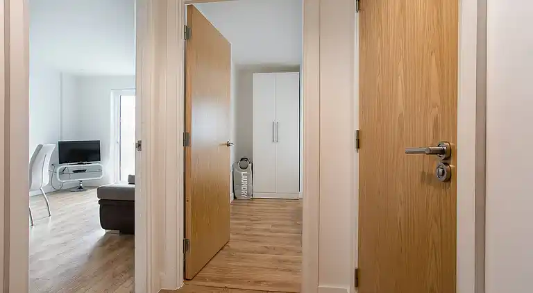 Skyvillion  1bed Enfield Flat W balcony & parking