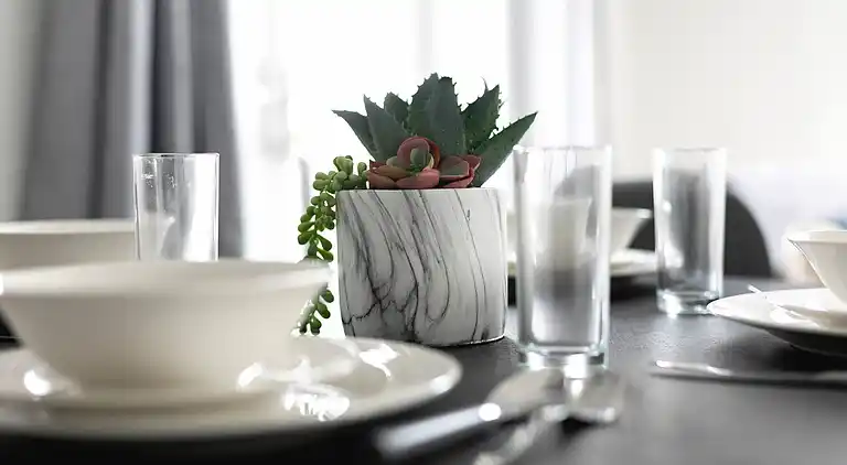 Skyvillion -vineyard Court- Enfield 1bed with balcony