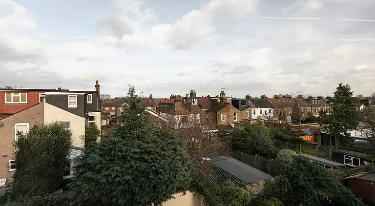 Skyvillion -vineyard Court- Enfield 1bed with balcony