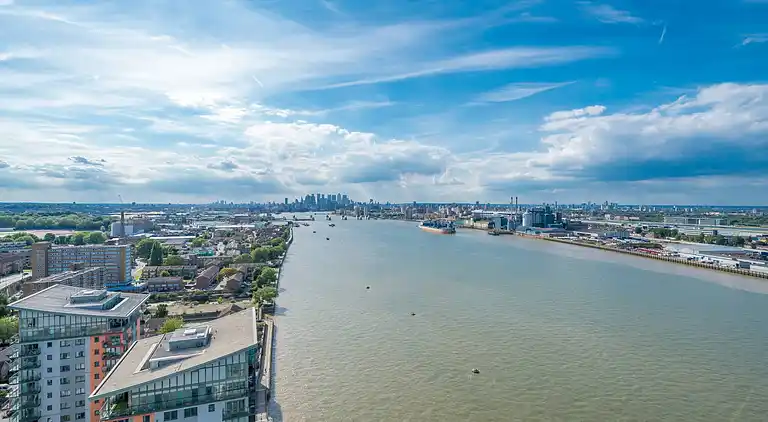 Skyvillion-apartments Near River Thames Excel & O2 Woolwich