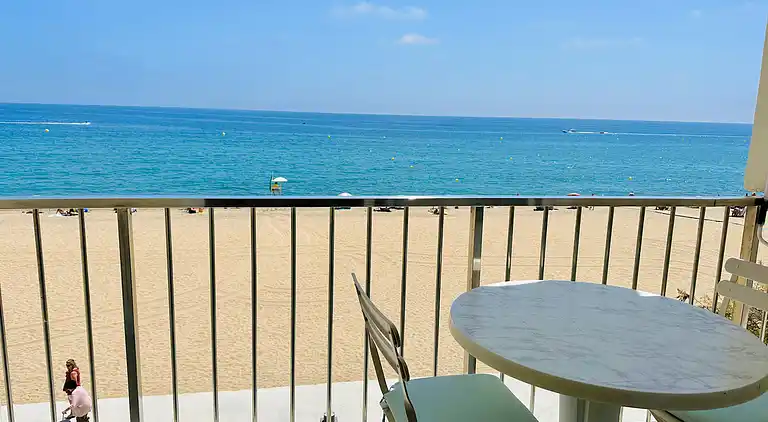 Investingspain Studio beach paradise vista mare frontale