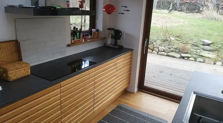 Lækkert sommerhus med shelter og natur