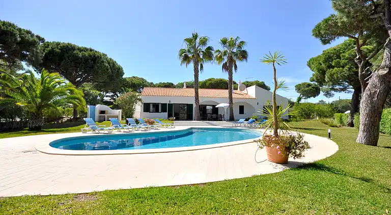 In der Nähe von Stränden und allen Annehmlichkeiten,