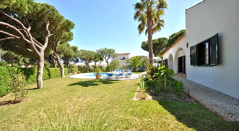 In der Nähe von Stränden und allen Annehmlichkeiten,