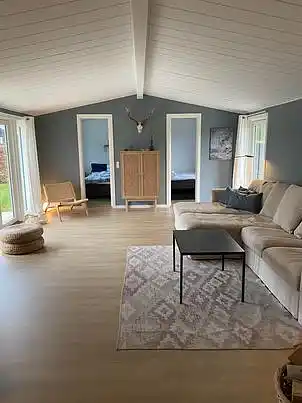 A cozy summer house with spa near town and beach