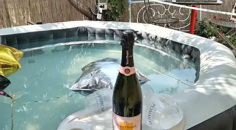 Sky Room Carrara Hydromassage mit Parkplatz