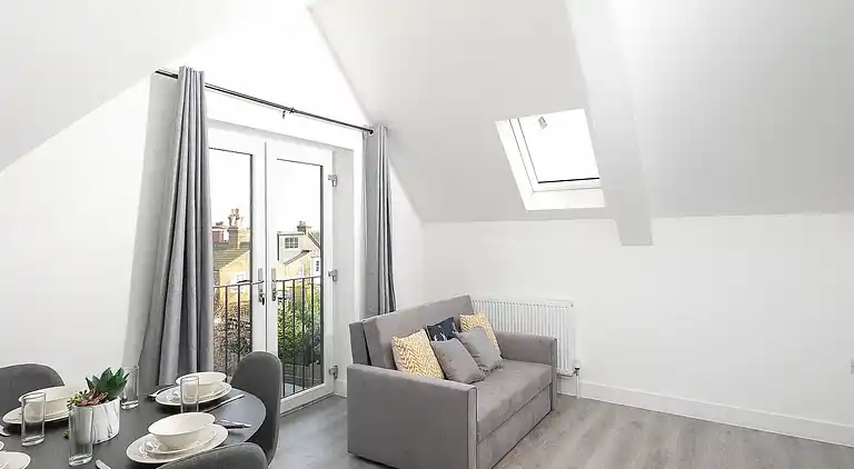 Skyvillion -vineyard Court- Enfield 1bed with balcony