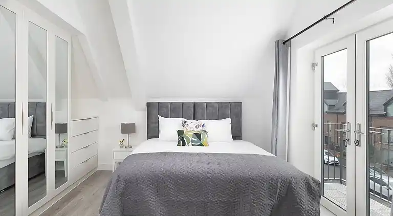 Skyvillion -vineyard Court- Enfield 1bed with balcony