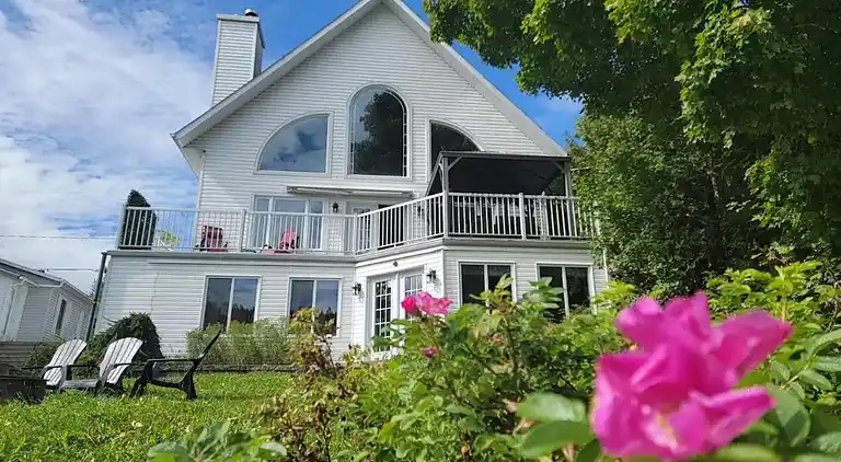 La Dolce Vita - Home Away From Home