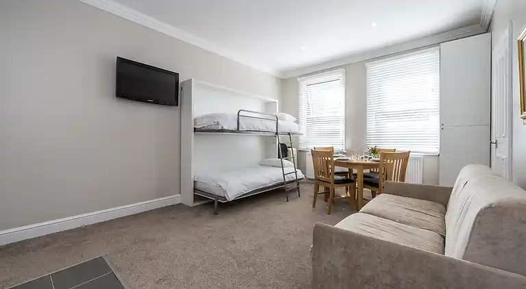 Stylish apartment 12 minutes by tube from Oxford Street free
