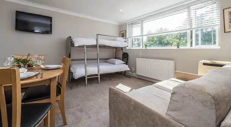 Stylish apartment 12 minutes by tube from Oxford Street free