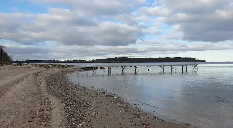Dejligt nybygget sommerhus tæt på havet