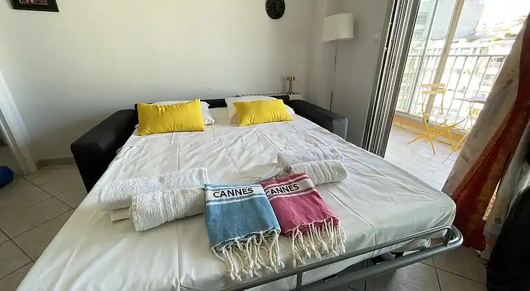 Cannes center - very practical - all comfort