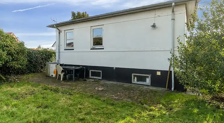 Hyggeligt og ældre sommerhus i Asaa