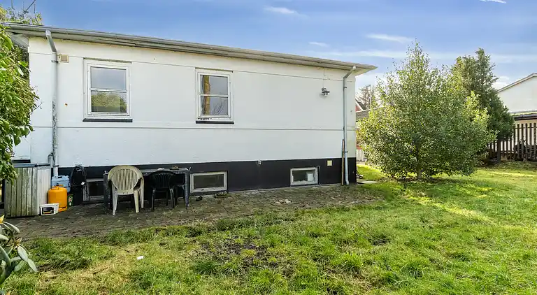 Hyggeligt og ældre sommerhus i Asaa