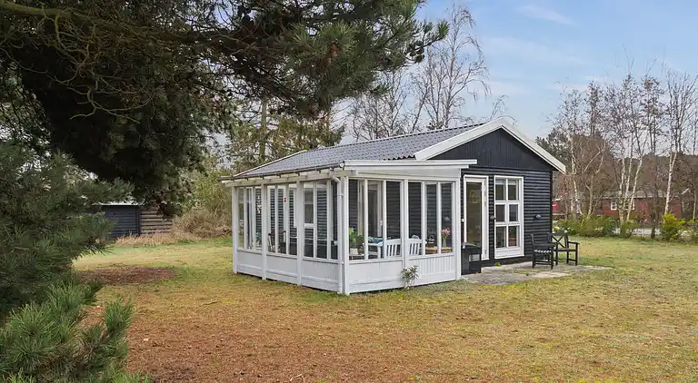 Hyggeligt sommerhus nær skønne hvide sandstrande 